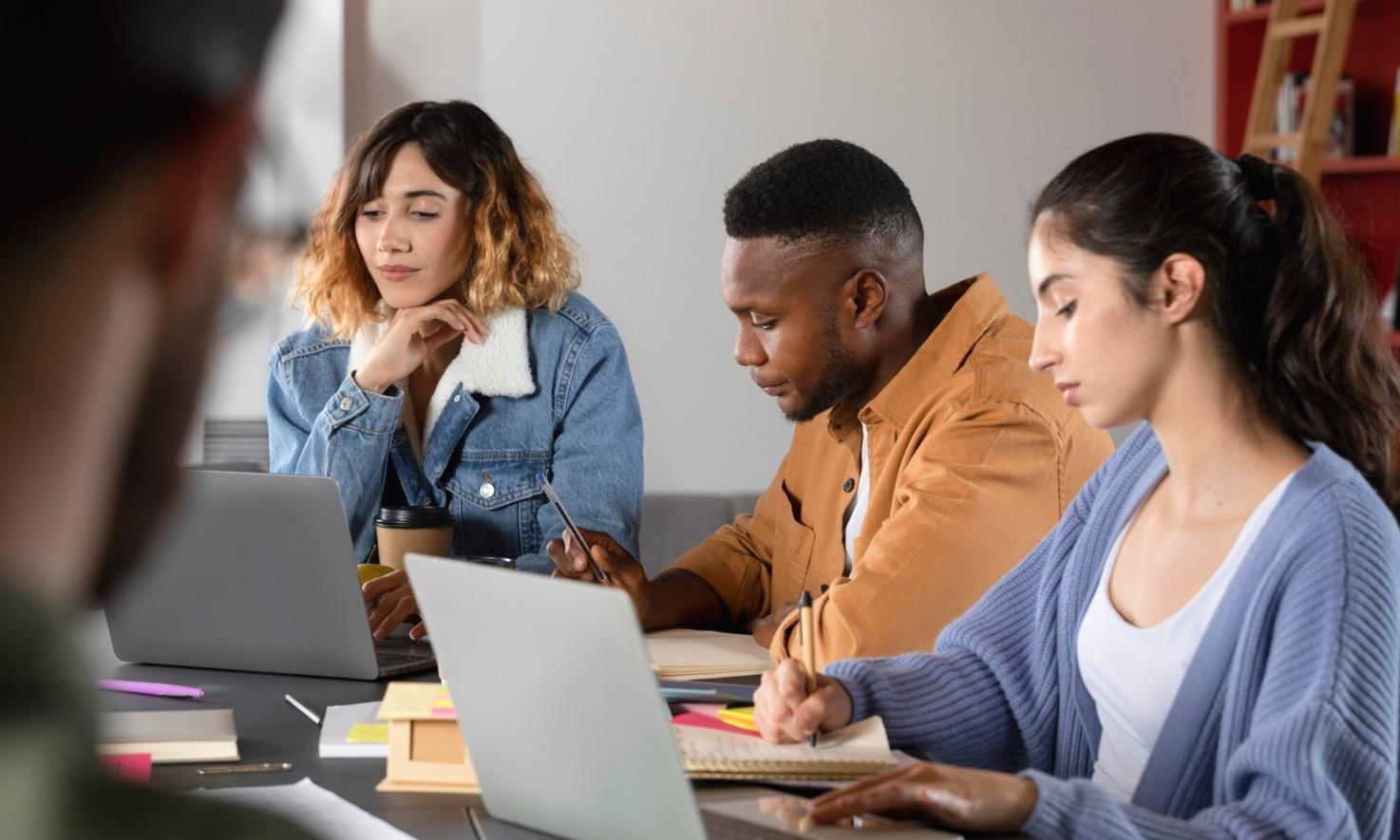 Strategische Geschäftsentwicklung und Partnerschaftsaufbau